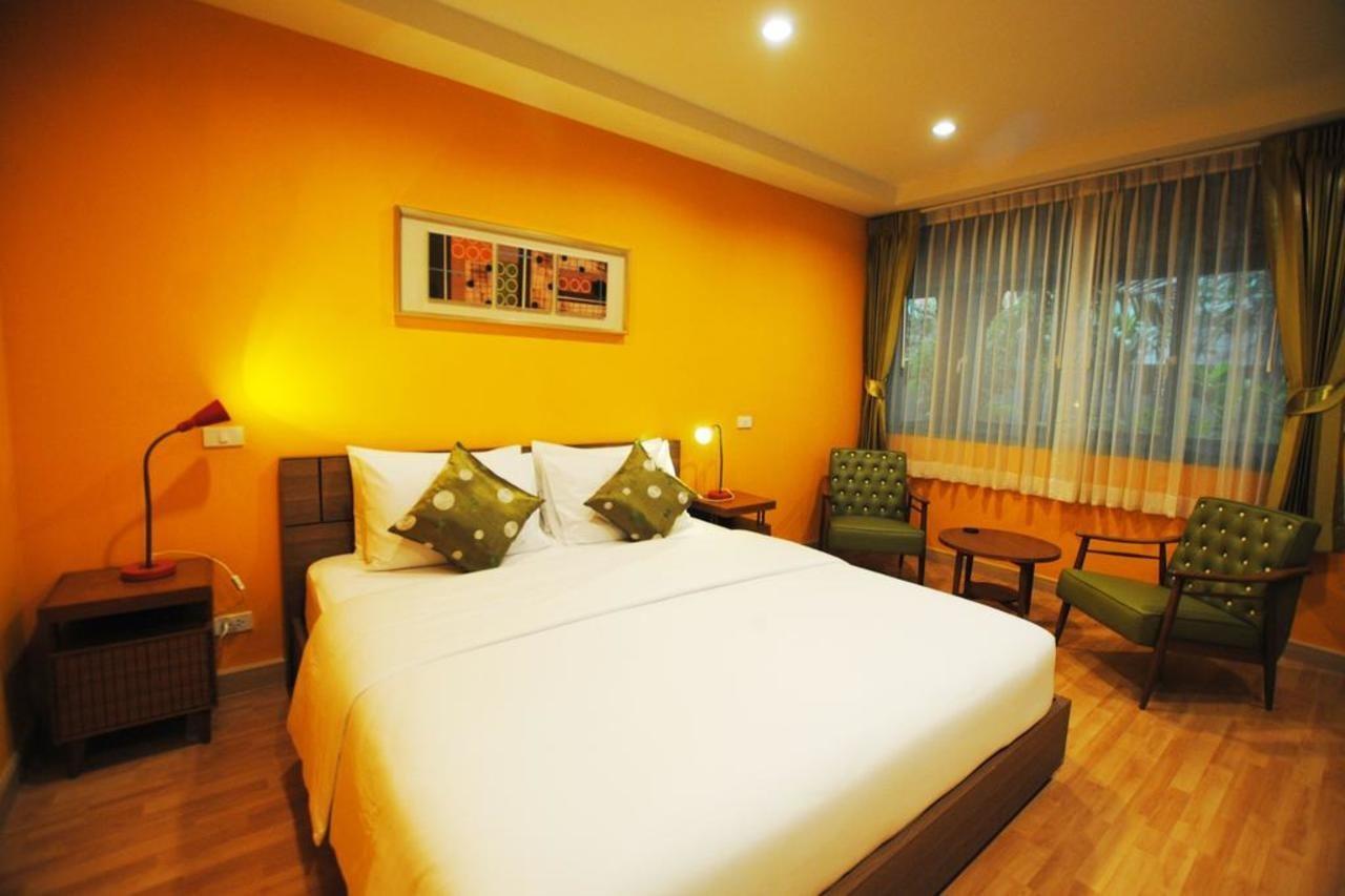 Focal Local Bed & Breakfast Bangkok Eksteriør billede