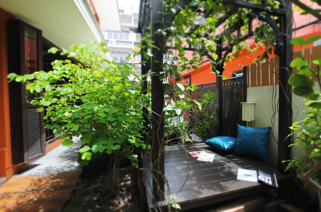 Focal Local Bed & Breakfast Bangkok Eksteriør billede