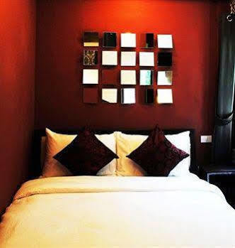 Focal Local Bed & Breakfast Bangkok Eksteriør billede